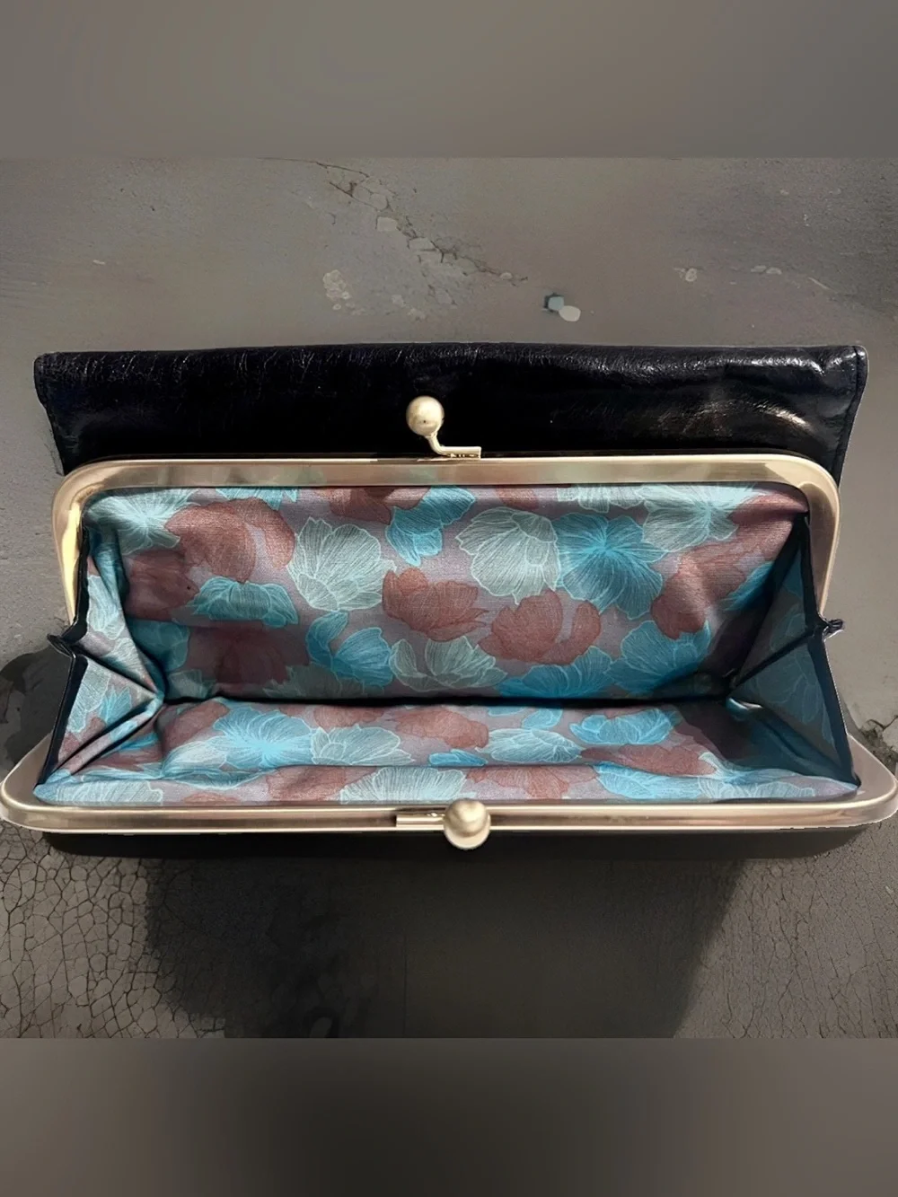 HOBO RACHEL Continental Wallet Black Leather Kiss-Lock Clutch Bag Magnetic Retro